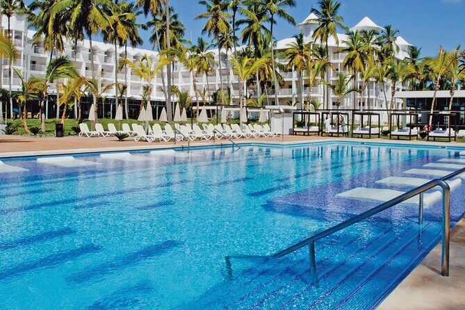 Private Transfer Punta Cana Airport to/from Riu Palace Macao - Who Should Consider This Service?