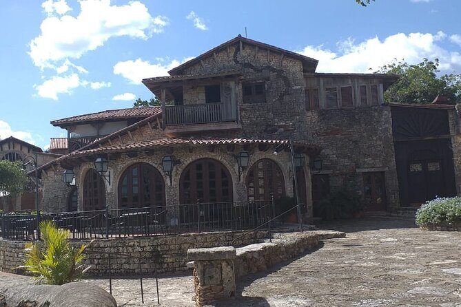 Santo Domingo City Tour From Punta Cana With Pick Up - Authentic Traveler Perspectives