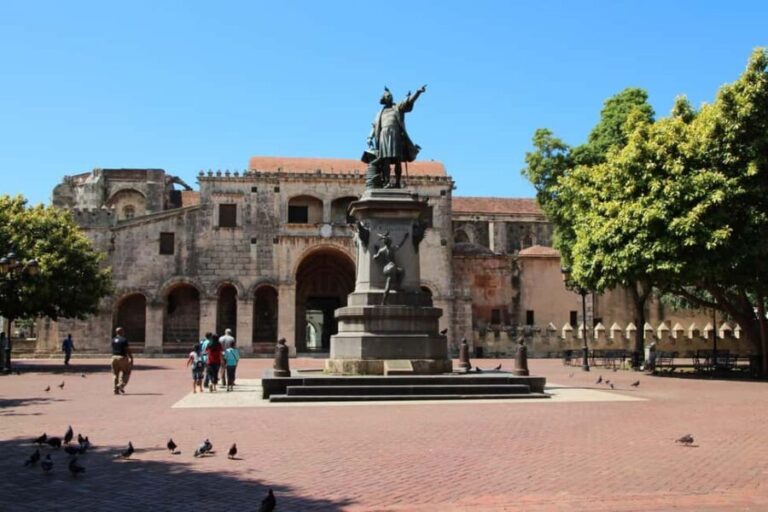 Santo Domingo Historical City Tour: Explore the Heritage - Exploring the Colonial Zone: Walking into History