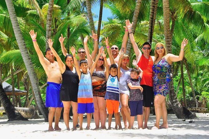 Saona Island Day Trip + Lobsters Included - The Food: Lobster and Buffet