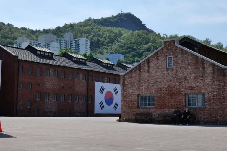 Seoul: Korea Dark History Tour at Seodaemun Prison - Authentic Stories and Reviews