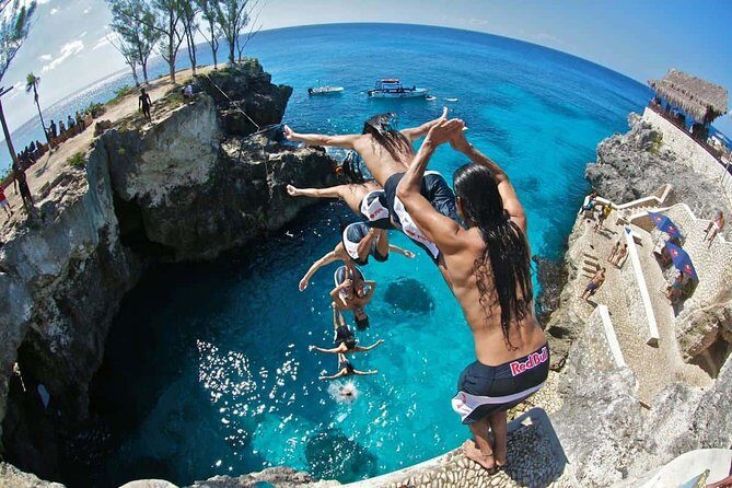 Seven Mile Beach and Ricks Cafe Private Tour - What Makes This Tour Stand Out?