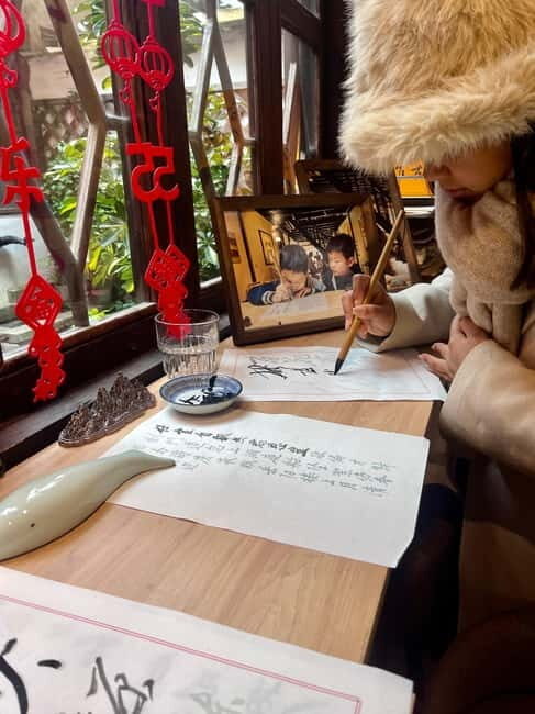 Shanghai: Zhujiajiao Water Town with Calligraphy Experience - How the Tour Is Structured