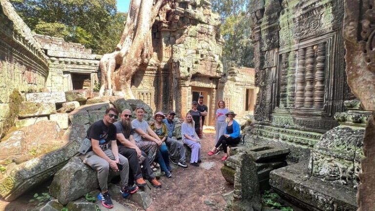 Siem Reap: Angkor Wat: Small-Group Sunrise Tour - Exploring Angkor Wat