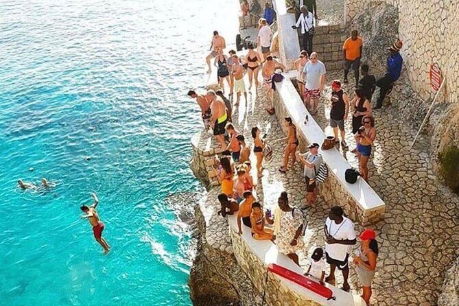 SUNSET PARTY CRUISE Rick's Cafe Ocean Coral / Eden Bay Guests - The Experience: What to Expect