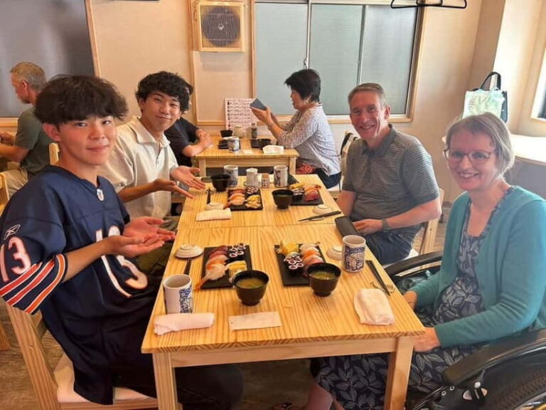 Tokyo: Tsukiji walking and sushi tour with Uni Students - What Makes This Tour Valuable?