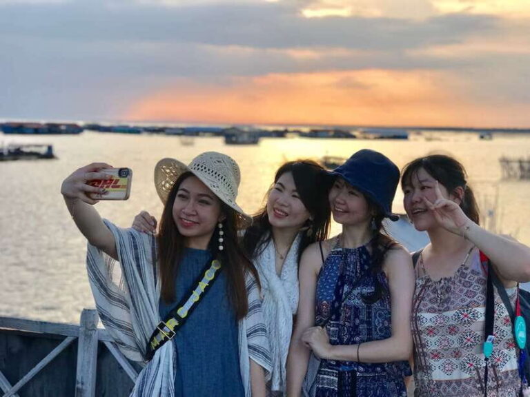 Tonle Sap Tour of Kompong Phluk Village & Evening Food tour - The Market & Street Food Experience