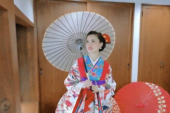 Traditional Japanese Costumes "Kimono", "Yukata", "Ryuso", "Photograph Course "Hair Set & Lipstick & Kimono & Photography" - What Do the Reviews Say?