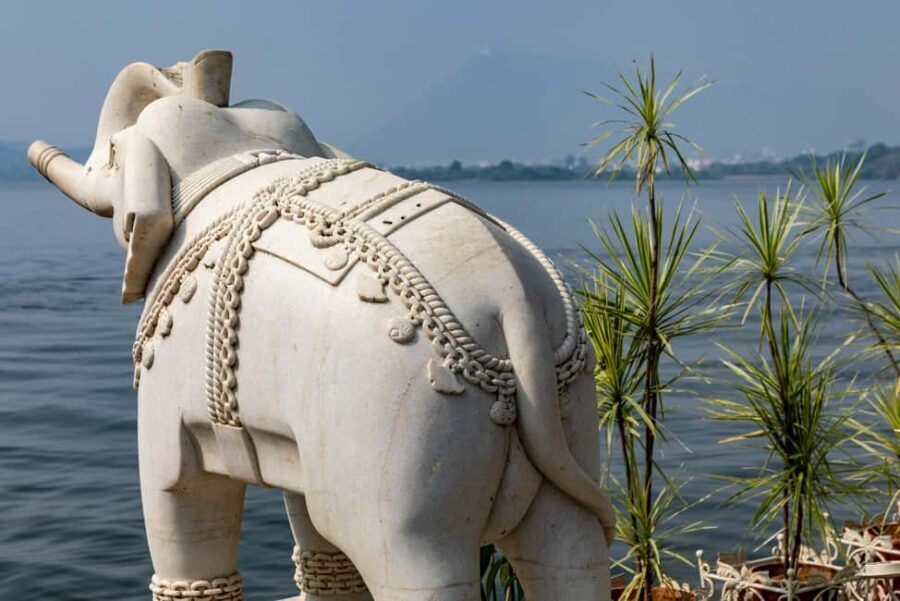 Udaipur: Private Full-Day Sightseeing Tour by Car with Guide - What Makes This Tour Stand Out?