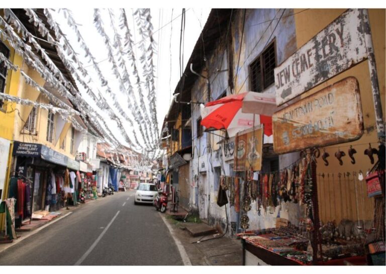 Vibrant Markets of Kochi (2 Hours Guided Walking Tour) - What to Expect: An Experience That Balances Sightseeing and Storytelling