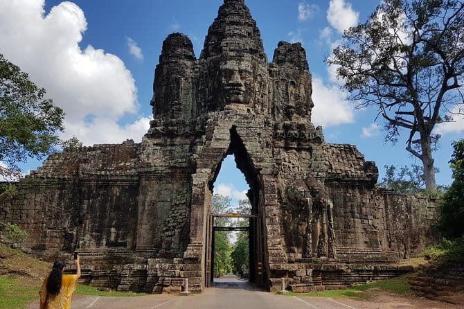1 day special Tour: Angkor Wat,Bayon,Ta Prohm, Bantey srei and Beng Mealea - Practical Details: How the Day Unfolds