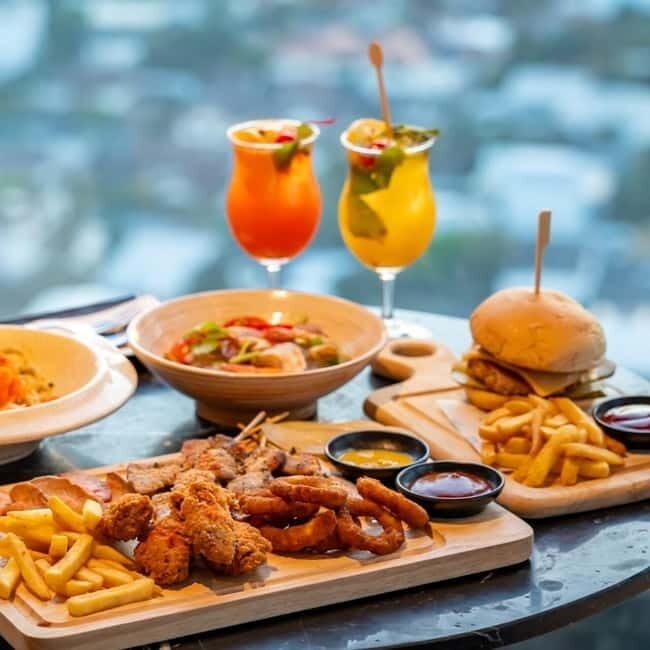 Bangkok: Gravity 87 Rooftop Lounge At Ramada Bangkok - What’s Included in the Experience?