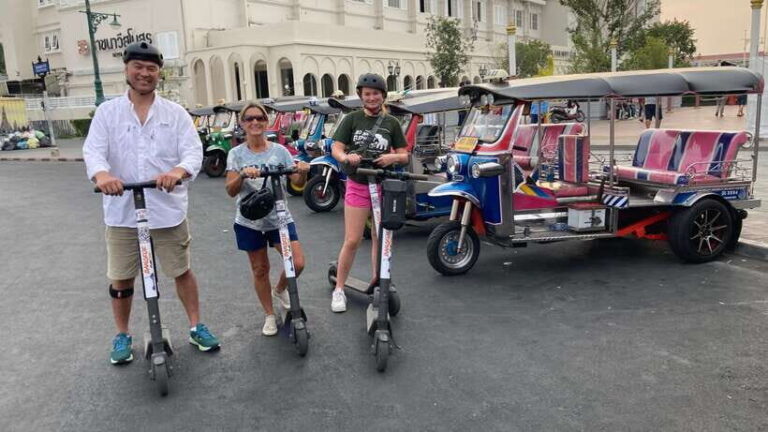 Bangkok: Street Art e-Scooter Tour of Chinatown - Detailed Breakdown of the Itinerary