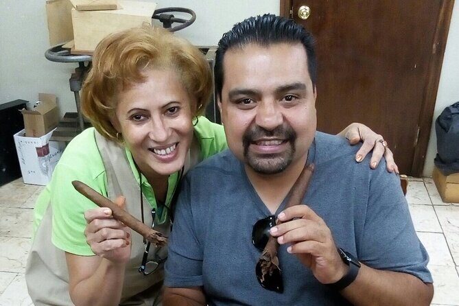Cigar Rolling Lesson in Nassau - Who Would Love This Tour?