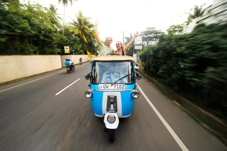 Colombo: Tuk Tuk City Highlights Tour with Lunch - Exploring Colombo in a Tuk Tuk: A Detailed Review