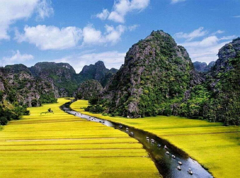 From Hanoi: Trang An, Hoa Lu & Mua Cave Full-Day Luxury Tour - Exploring Hoa Lu: Vietnam’s Ancient Capital