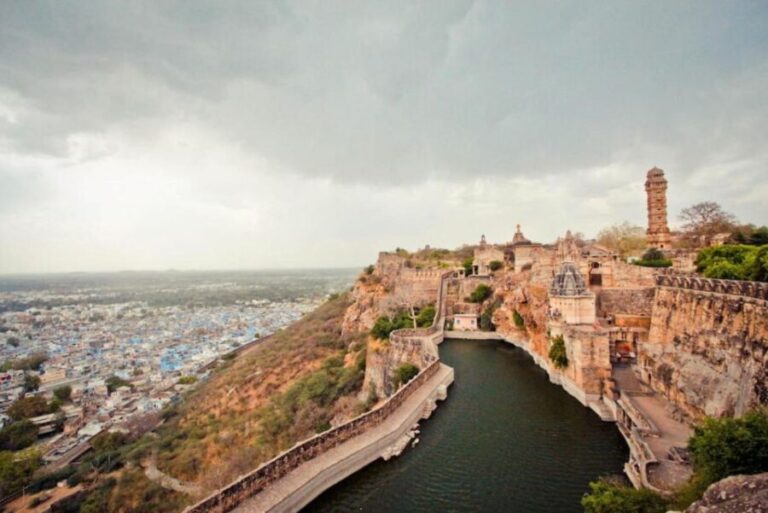 From Udaipur: Day Tour To Chittorgarh Fort with Transport - Transportation and Timing