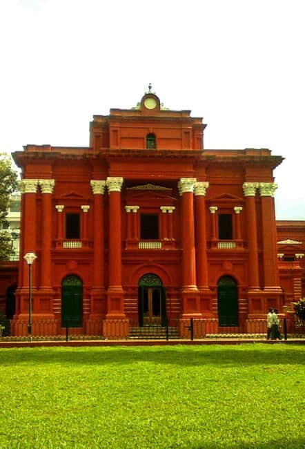 Full-day Private Sightseeing Tour of Bangalore - Landmark Monuments: Vidhana Soudha and Bull Temple