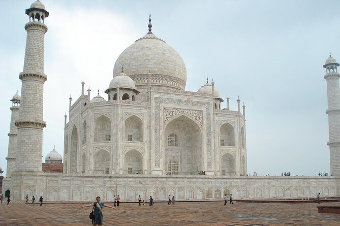Guided Day Trip from Delhi to Agra & Fatehpur Sikri - What Makes This Tour Stand Out?