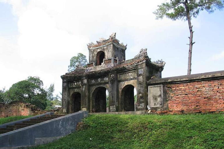 Hue: Half-day Thuy Bieu Village Cycling Adventure - Highlights of Thuy Bieu Village