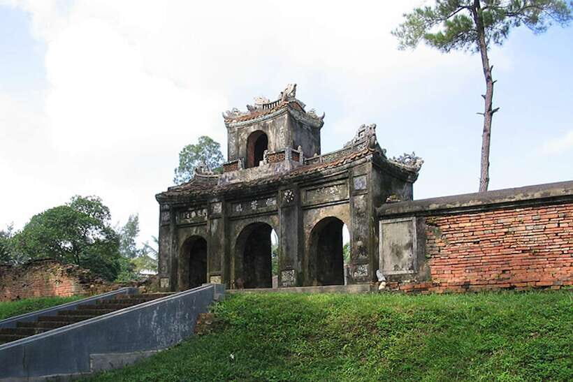Hue: Half-day Thuy Bieu Village Cycling Adventure - Highlights of Thuy Bieu Village
