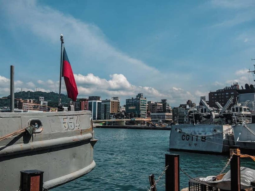 Keelung: Guided Walking Tour with Snacks and Drink - A Walk Through Keelung’s Main Attractions