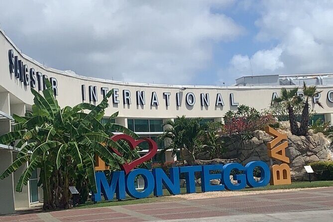 Kingston Airport Pick up/ Drop off (Norman Manley Int) - The Vehicle and Comfort