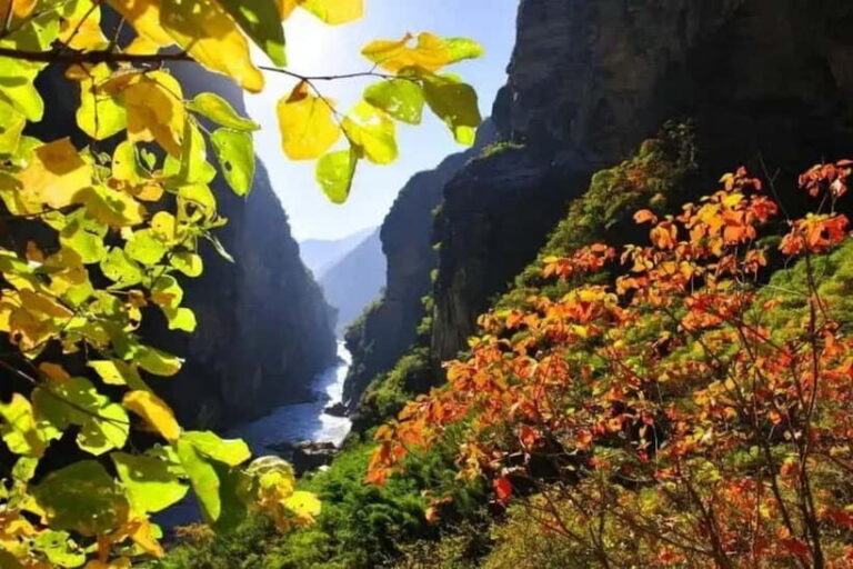 Lijiang to Shangri-La HuXiang Road Private Scenic Tour - Transportation and Duration