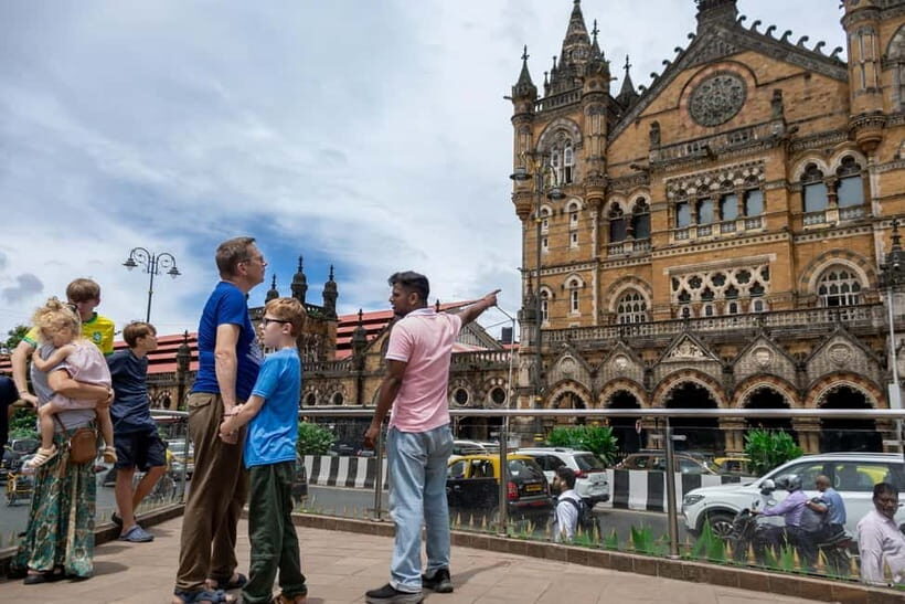 Mumbai: City & Slum Full-Day Exploration - Markets and Local Life: Crawford Market