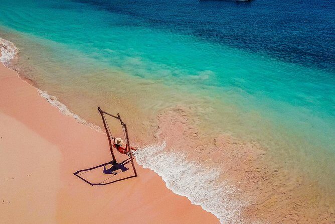 Pink Beach and Southeast Gili Islands Private Tour  Full Day - An In-Depth Look at the Tour Experience