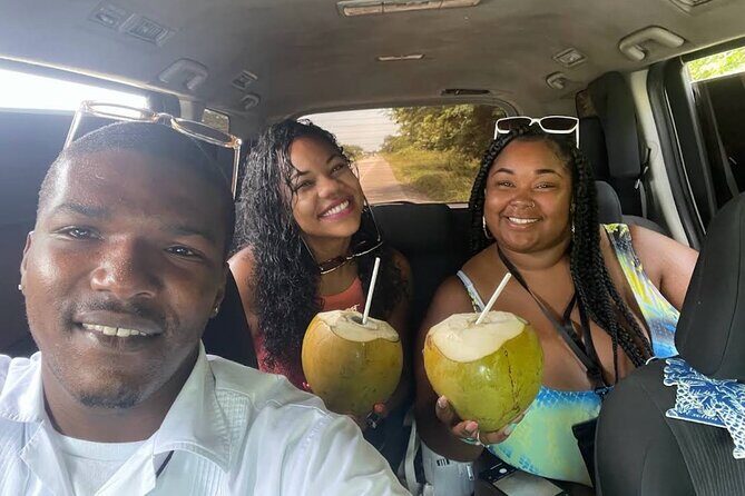 Private Airport transfer from MBJ to & from Hotel's in Ochi Rios - FAQs