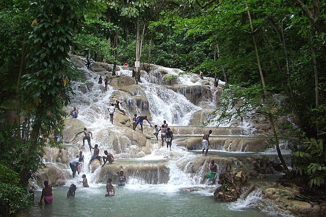 Private Tour From Ocho Rios To Dunn's River Falls Tubing and Shopping - Detailed Breakdown of the Itinerary
