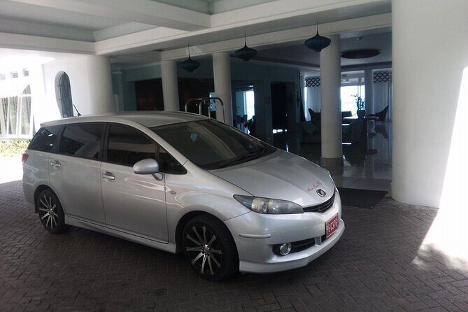 Private Transfer from Negril to Sangster Airport (MBJ) - What You Can Expect on the Day