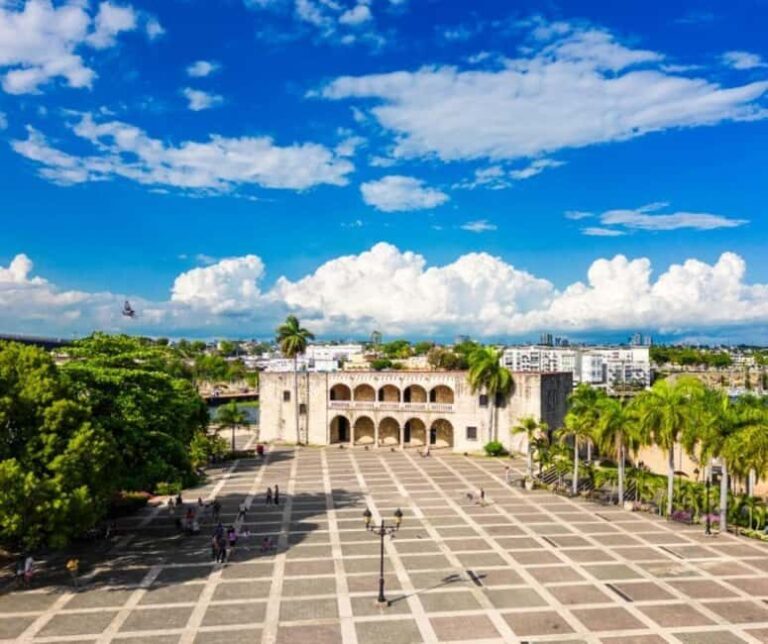 Santo Domingo: Small Group Tour with Cable Car from Bayahibe - Logistics and Practical Details