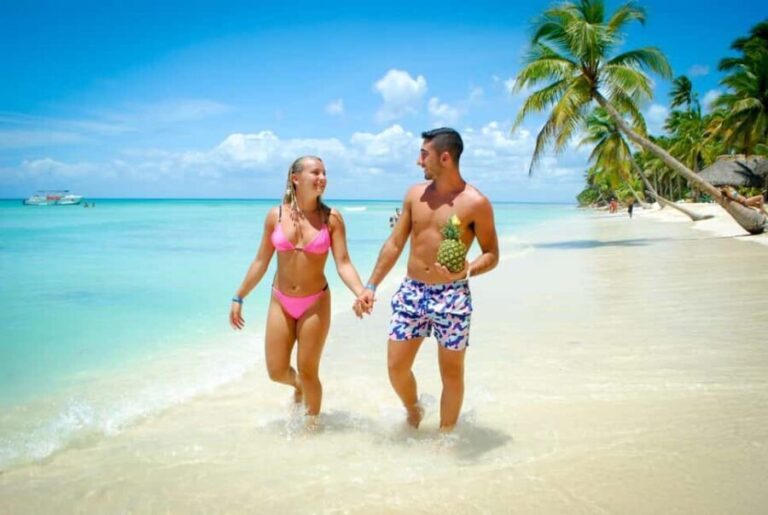SAONA ISLAND: Catamaran Boat with Open Bar, Lunch and More.. - An In-Depth Look at the Tour Experience