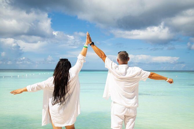 Saona Island Day Trip + Lobsters & Wine Included - Transportation, Group Size, and Timing