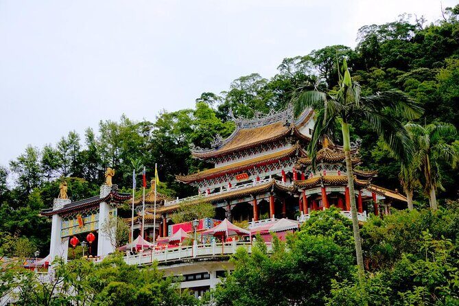 Sip & Savor: Maokong Tea & Shenkeng Stinky Tofu Private Day Tour - In-Depth Look at the Itinerary
