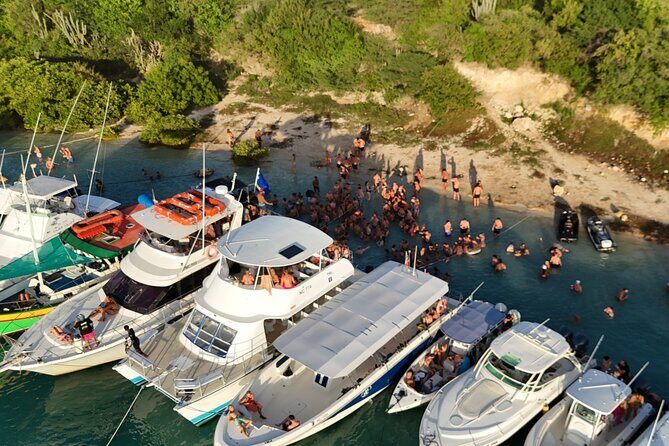 Sunday Boat Festival/Meet up with Djs, open bar & snacks - What’s Included and What’s Not