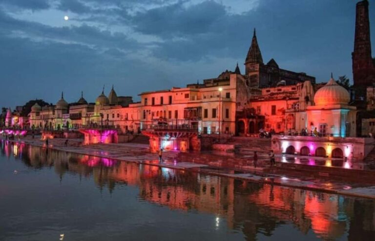 Varanasi: Ayodhya Expedition to the Divine Day Tour - Exploring Ayodhya’s Sacred Highlights