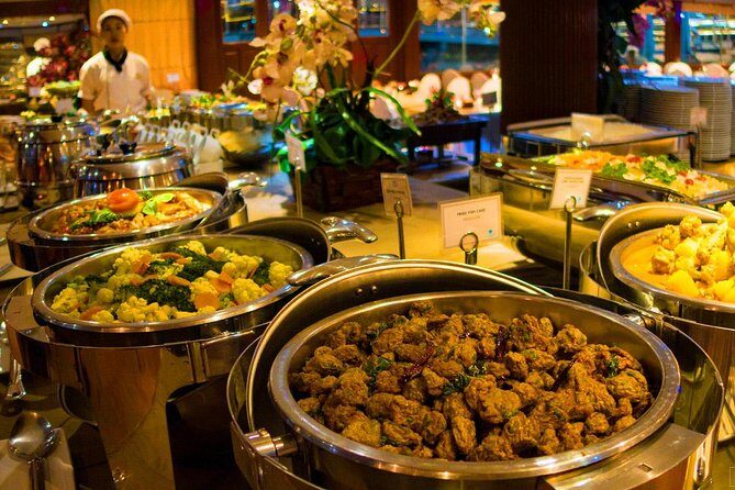 White Orchid Dinner Cruise at Bangkok with Pickup & Live Music - The Itinerary Breakdown: What You Can Expect