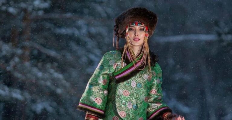 Day tour with Traditional clothes and photographer - A Deep Dive into the Experience