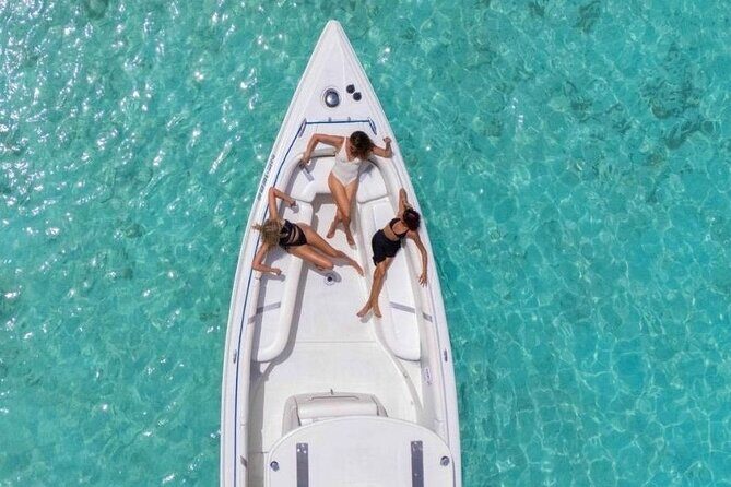 Exclusive 38ft Yacht Charter Experience in Klein Curaçao - Why It’s a Great Choice
