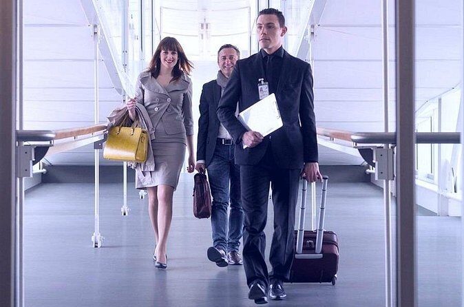 Fast Track Service (Expedited Arrival) with One Way Airport Transfer. - How the Service Works in Practice