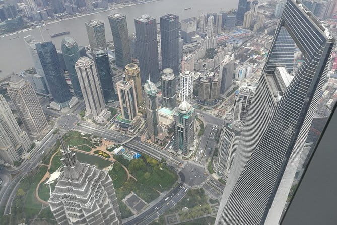 Flexible Airport Layover Tour of Shanghai City Highlights with Spa Option - The Itinerary Breakdown: Exploring Shanghai in a Day
