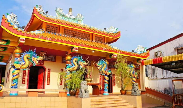 From Khao Lak: Takuapa Heritage & Sightseeing Half-Day Tour - Exploring Takuapa’s Historic Charm