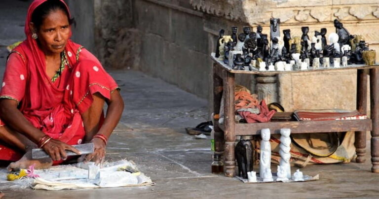 From Udaipur: Udaipur Day Tour with private Guide - The Practical Aspects: What Makes This Tour Work