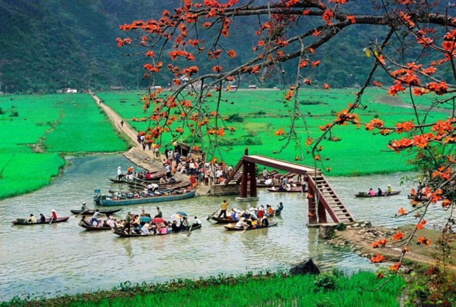 Full Day to Perfume Pagoda - The Itinerary in Detail