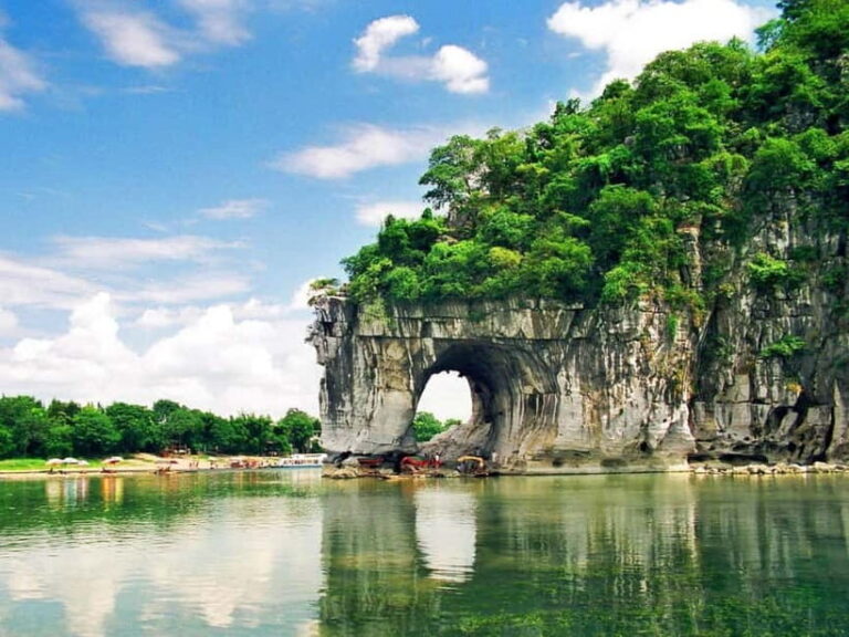 Guilin: City Tour with Elephant Hill & Ming Tea Tasting - Visiting the Ming Dynasty Royal Tea Garden