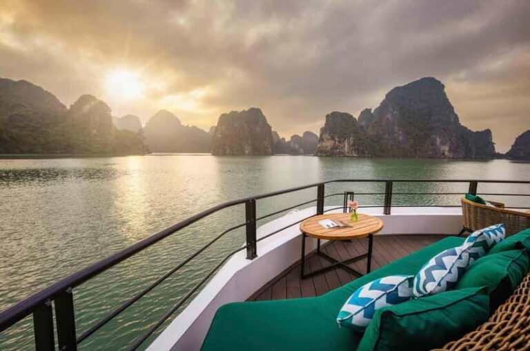 Halong & Lan Ha Bay 1-Day Catamaran Cruise from Hanoi - Authenticity and Value