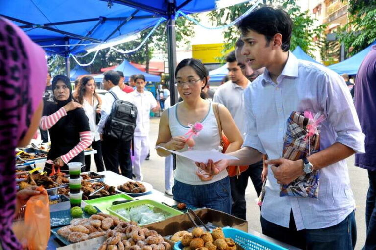 Kuala Lumpur: Half Day Local Food Walking Tour - What Makes This Tour Stand Out?